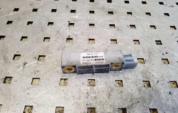 Volvo XC70 Airbag deployment crash/impact sensor 9452777