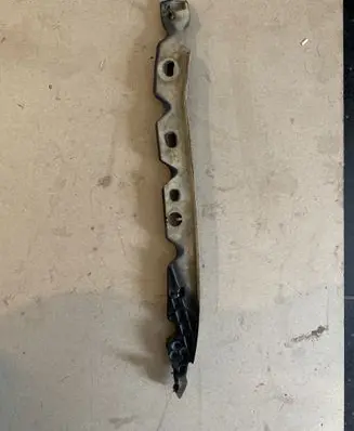 Ford Focus Front bumper mounting bracket