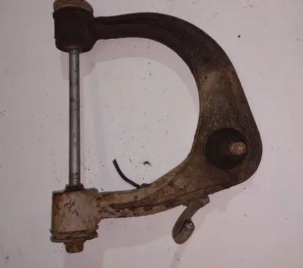 Toyota Hilux (AN10, AN20, AN30) Front control arm