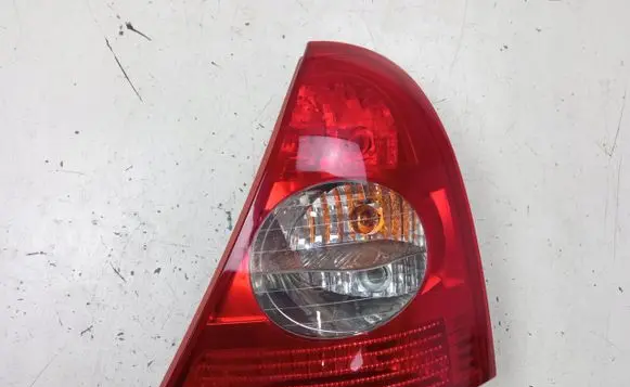 Renault Clio III Rear/tail lights VALEO8200071414