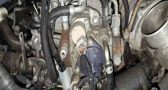 Toyota Auris 150 Fuel injection high pressure pump 221000R020