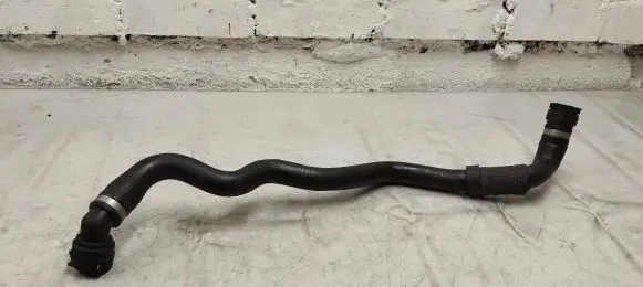Volvo XC90 Engine coolant pipe/hose 32138626