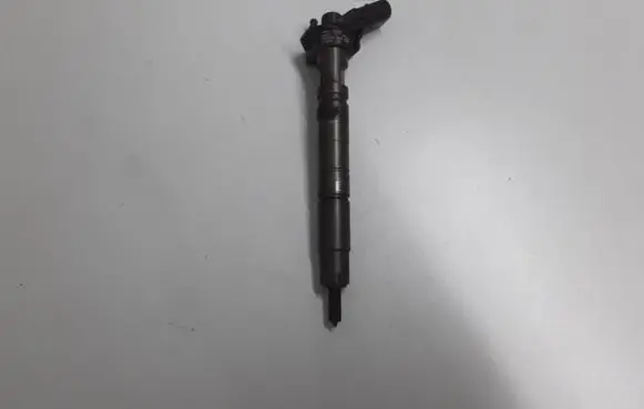Fuel injector