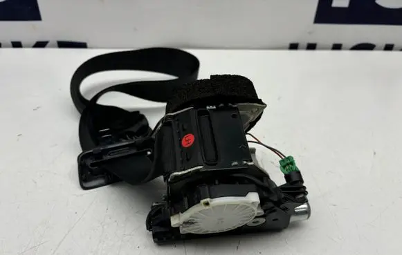 Volvo S60 Rear seatbelt 39818850