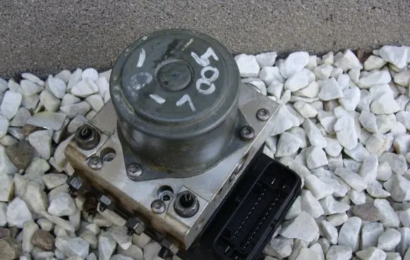 Fiat 500L ABS Pump 52063662