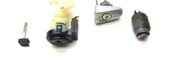 Ford Kuga I Ignition key/card 