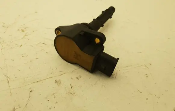 Mercedes-Benz S W221 High voltage ignition coil A0001502780 0001502780