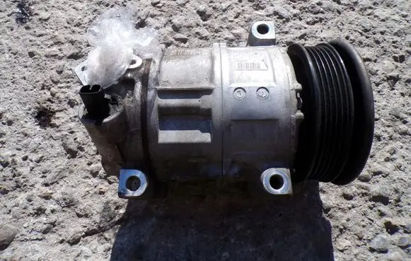 Alfa Romeo Giulietta Air conditioning (A/C) compressor (pump) 51794515