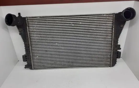 Volkswagen Touran I Intercooler radiator 1K0145927