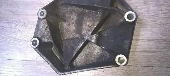 Opel Vectra C Engine mounting bracket 55187675