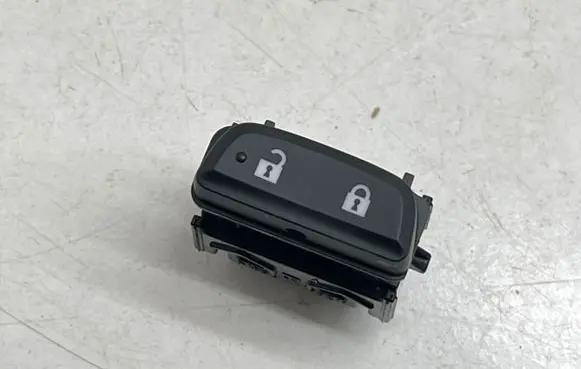 Subaru Crosstrek III Central locking switch button 83078FN00A 193211