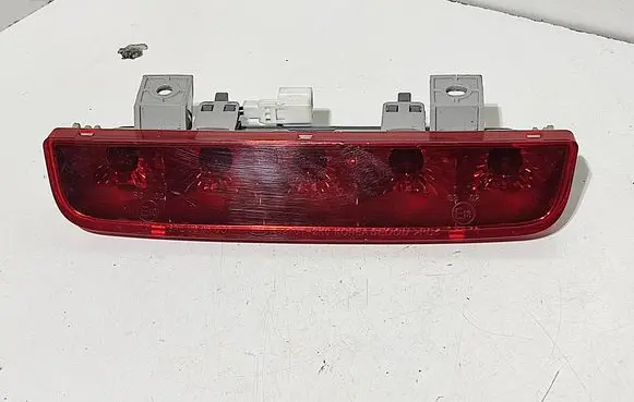 KIA Soul Third/center stoplight 927012K0
