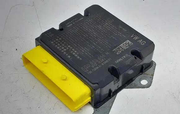 Audi A3 S3 8V Airbag control unit/module 5Q0959655N