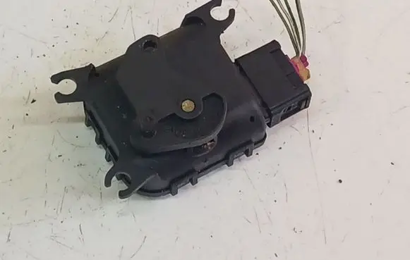 Audi A2 Air flap motor/actuator 6q1907511b