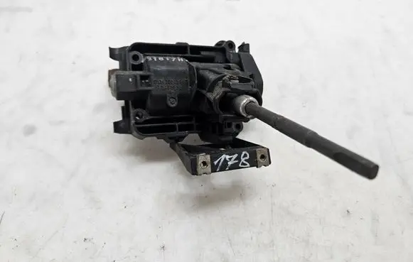 Mercedes-Benz E W124 Gear shifter/selector 1242601394 2022670005