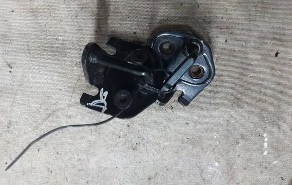 Ford Galaxy Rear door lock loop/hook striker 6g91r21982