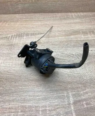 Mercedes-Benz C W202 Acceleration sensor A0115428717 76709515 WITHPLUG