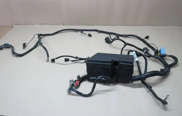 Ford Kuga I Fuse module AV4T14K733CED 161120100931