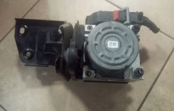 Volkswagen Touran III ABS Pump 5Q0614517BJ NE61395