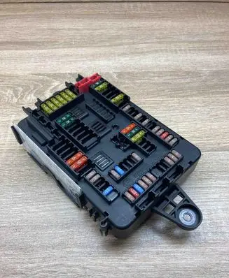 BMW 3 F30 F35 F31 Fuse module 9261111 9228158