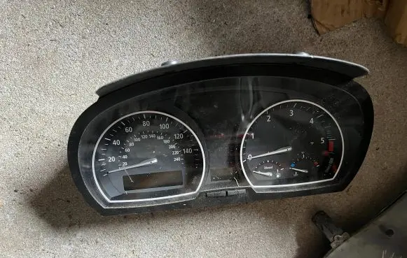 BMW X3 E83 Speedometer (instrument cluster) 102469122 3451585