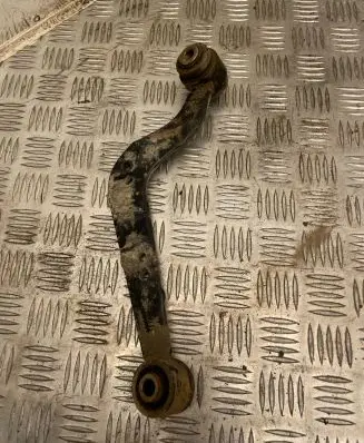 Toyota RAV 4 (XA30) Rear control arm