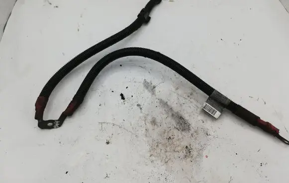 BMW 5 E39 Positive cable (battery) 2247942