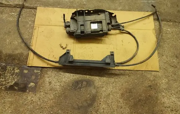 Renault Scenic II - Grand scenic II Hand brake/parking brake motor 8200311379 00830690840