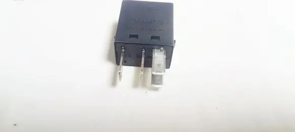 Mitsubishi Carisma Other relay mb953382 a1001-x7