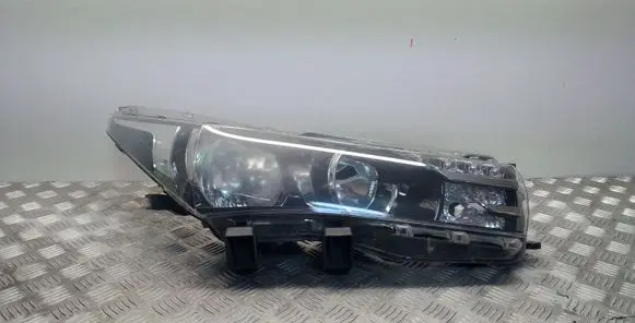 Toyota Corolla E160 E170 Headlight/headlamp 8111002E7100