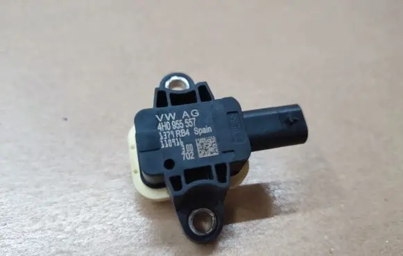 Audi A6 S6 C7 4G Airbag deployment crash/impact sensor 4H0955557