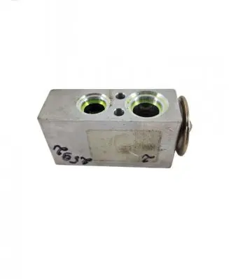 Nissan NV200 Air conditioning (A/C) expansion valve 