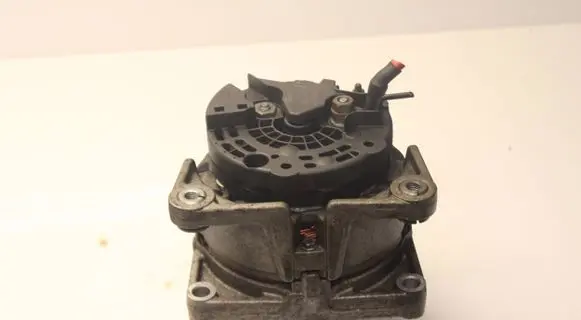 Opel Zafira B Generator/alternator 0124425005 24447429