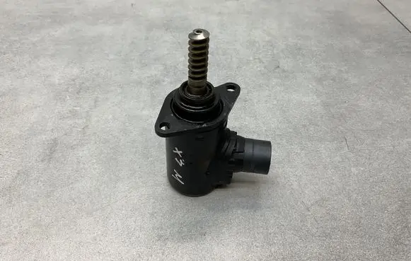 BMW X3M F97 Valve oil control 7643073