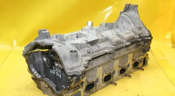 Mercedes-Benz A W169 Engine head R6400162201