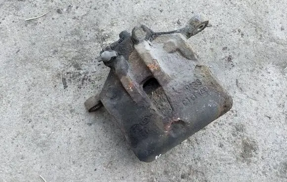 KIA Ceed Front brake caliper