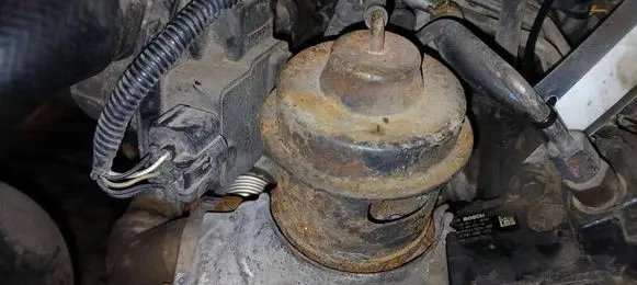 Honda CR-V EGR valve
