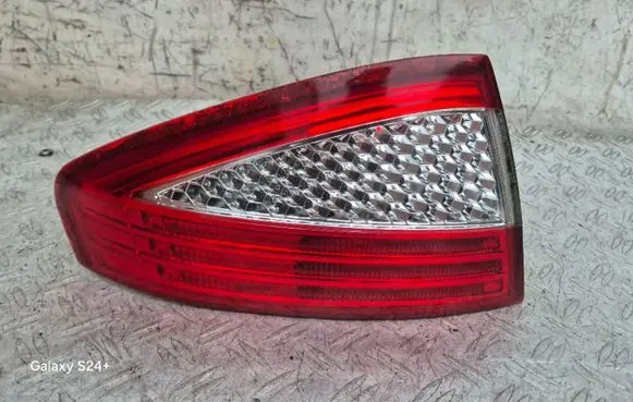 Ford Mondeo MK IV Rear/tail lights 7S7113405A