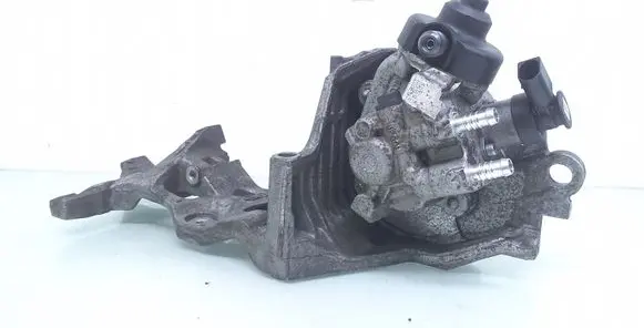 Volkswagen Caddy Fuel injection high pressure pump 04L130755E 0445010538 04L903143B