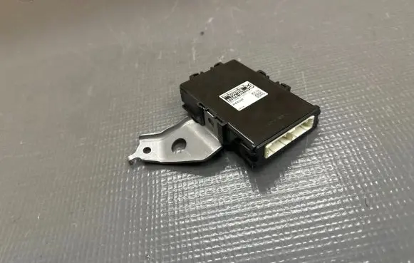 Toyota Avensis T270 Other control units/modules 8969005120