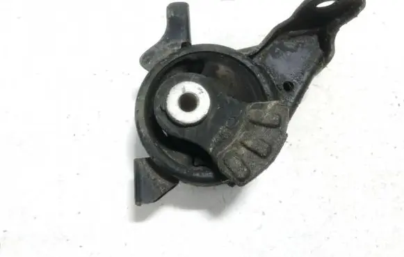 Honda Jazz Engine mount bracket