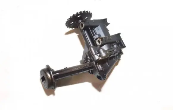 Renault Megane I Oil pump 7700600574 7700600120