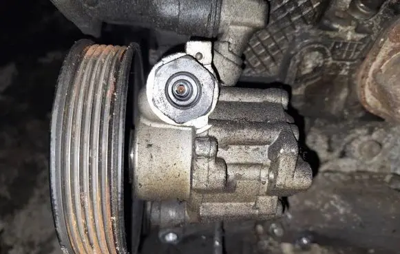 Mercedes-Benz ML W163 Power steering pump