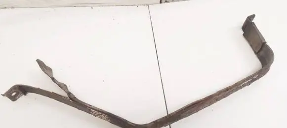 Honda CR-V Fuel tank mounting bracket 