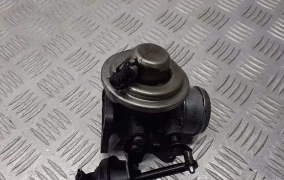 Skoda Octavia Mk1 (1U) EGR valve 038129637