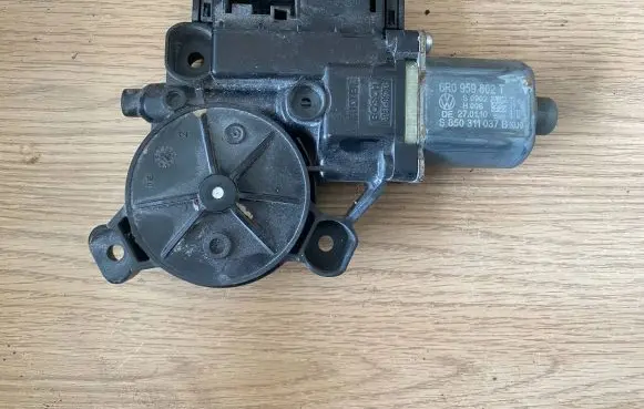 Volkswagen Polo V 6R Front door electric window regulator 6R0959802T 0130822530