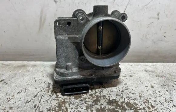 Volvo S40 Throttle valve 8677694 00177 040302