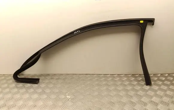 Mercedes-Benz EQA Rubber seal front door window/glass A2477254200