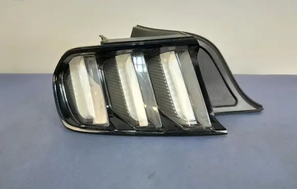 Ford Mustang VI Rear/tail lights FR3B-13B505-A