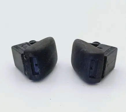 Volkswagen Polo III 6N 6N2 6NF Windshield washer spray nozzle 3B0955985